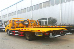 杨浦附近拖车救援搭电