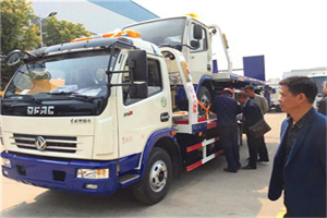 杨浦汽车道路救援拖车价格